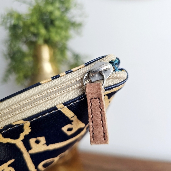 FOSSIL Key Per Patent Genuine Leather Trim Pouch/ Cosmetic Make Up Travel Bag - Picture 5 of 11